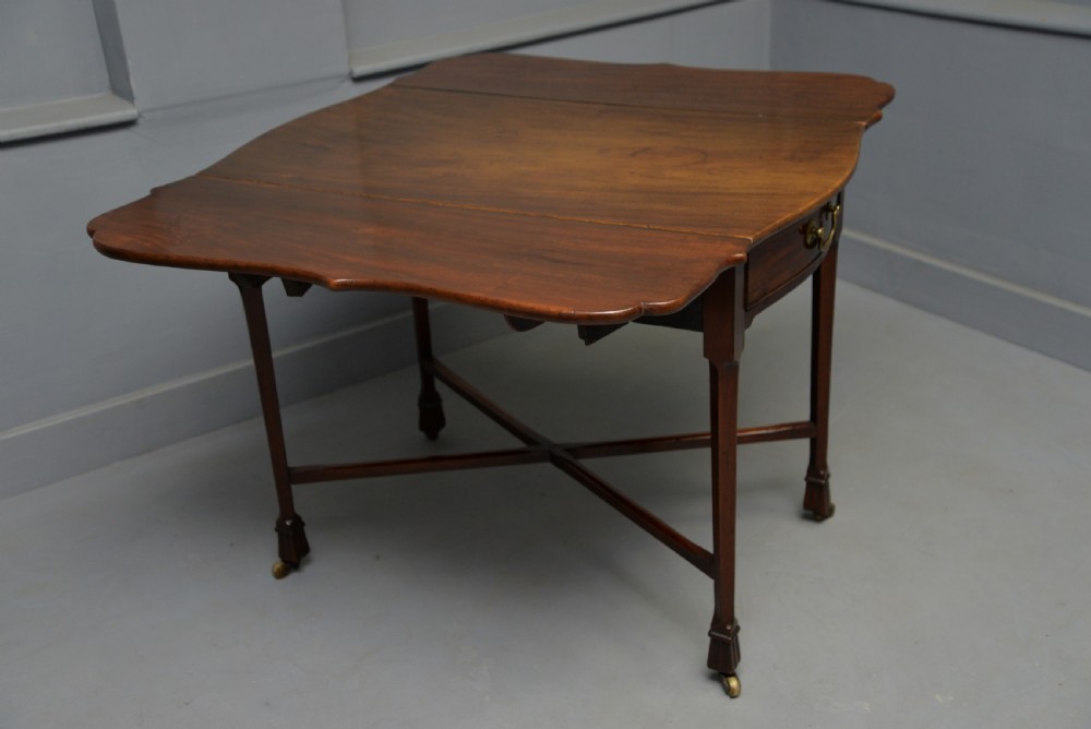 Unusual Georgian George III Mahogany Butterfly Pembroke Dining Table View XXIV