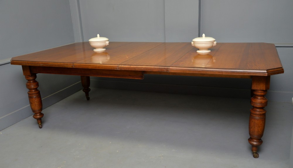 Victorian Golden Oak Extending Dining Table View IV