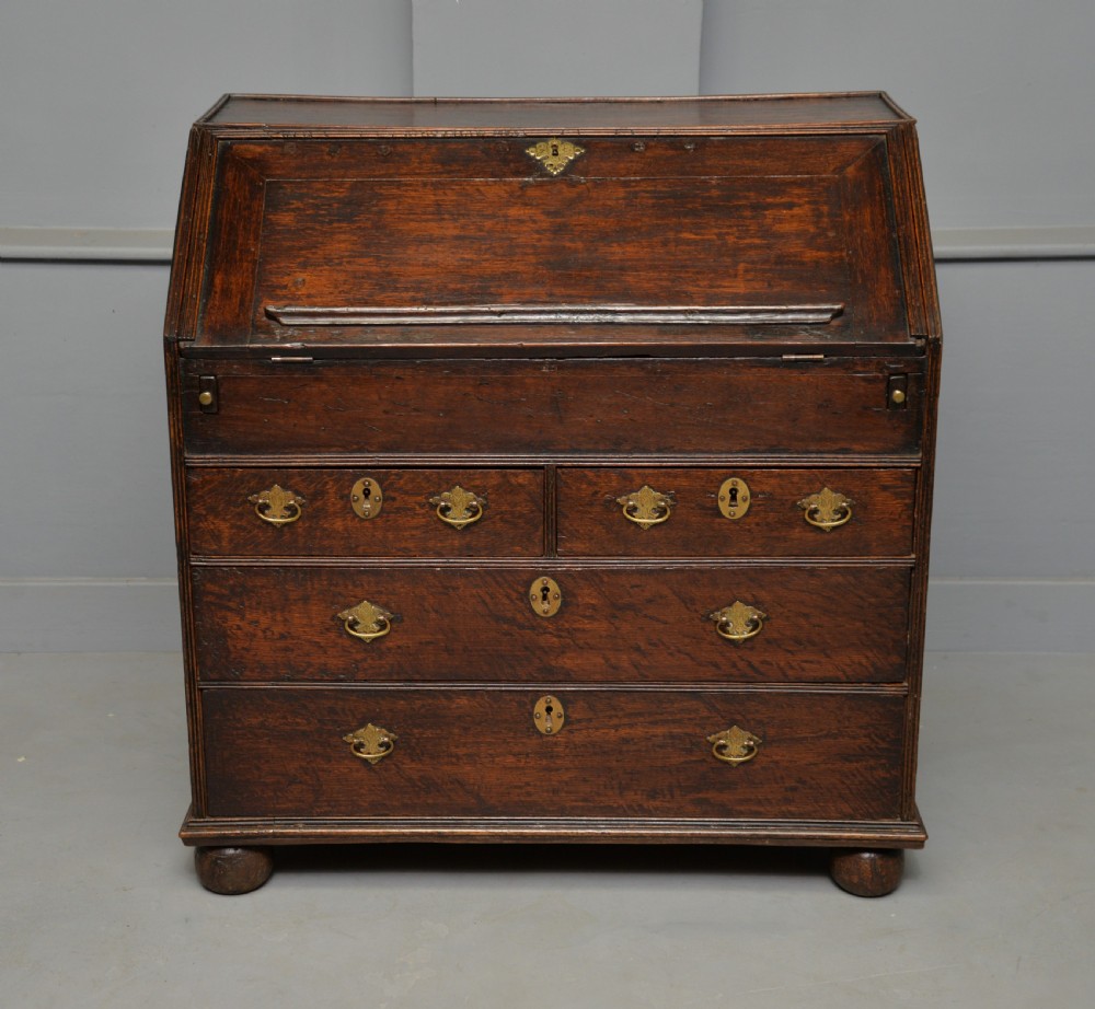 Queen Anne Early 18th Century Oak Bureau Desk