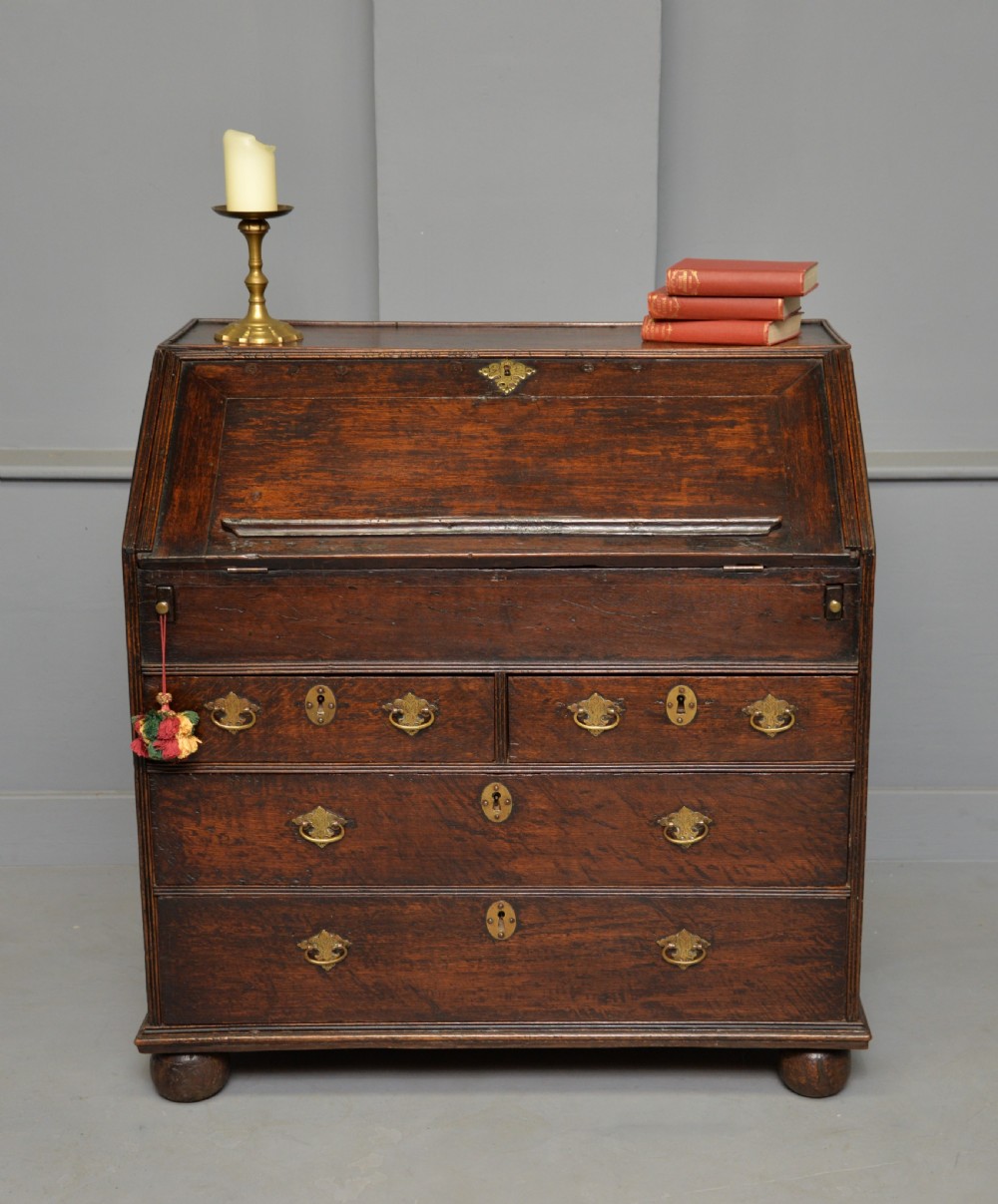 Queen Anne Early 18th Century Oak Bureau Desk View XII