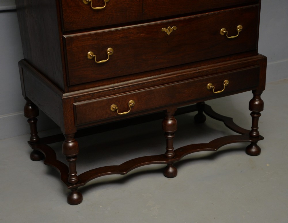 18th Century Georgian Provincial Oak Chest On Stand View VI