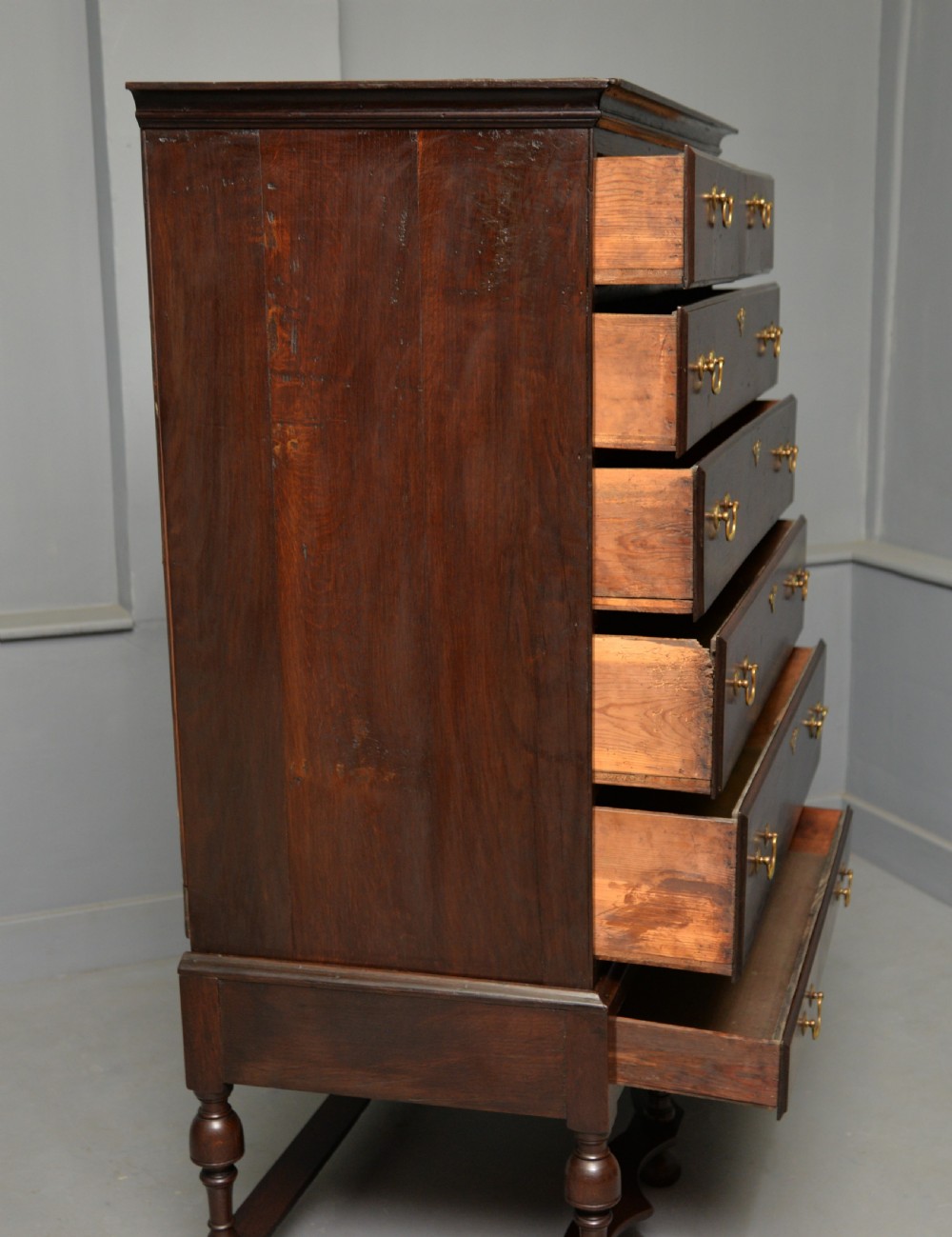 18th Century Georgian Provincial Oak Chest On Stand View X