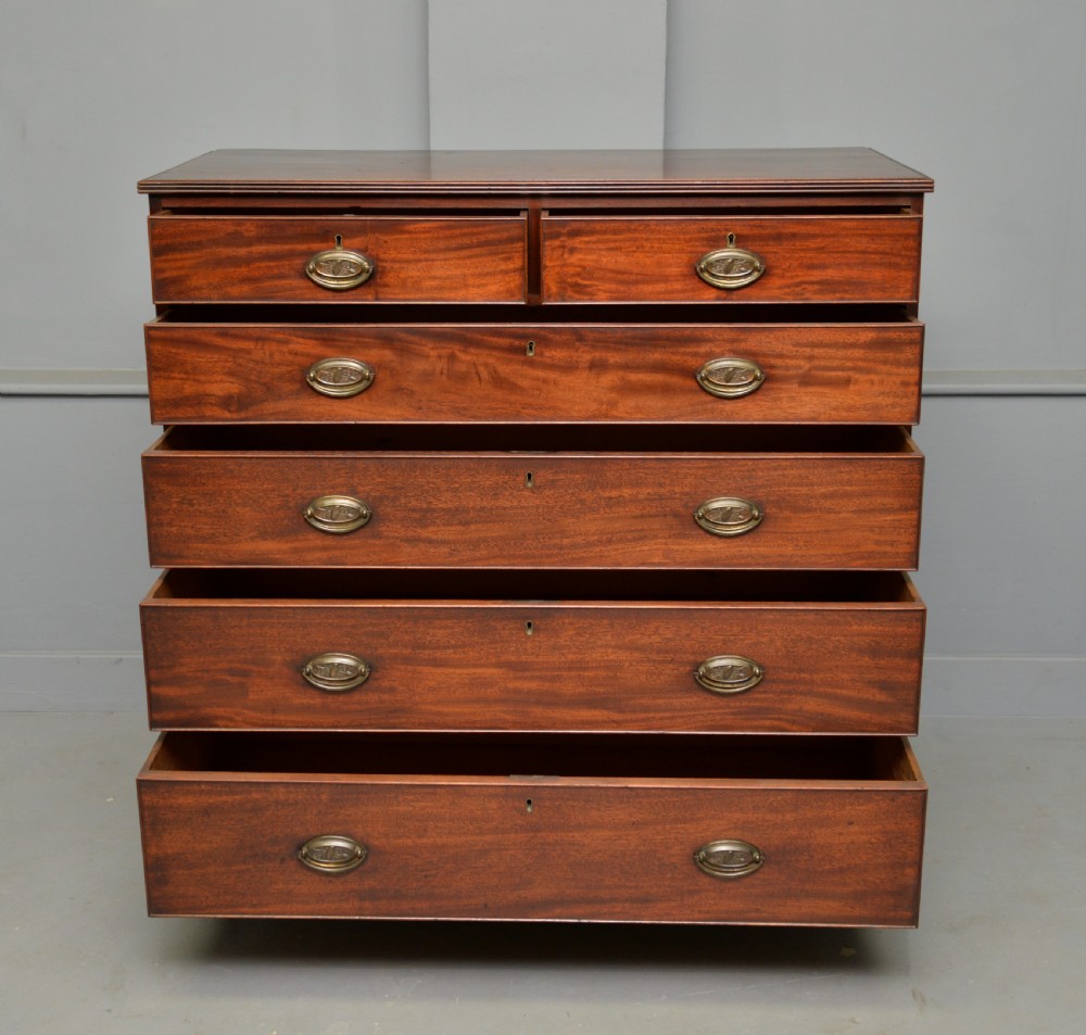 Georgian George III Mahogany Chest Of Drawers View IX