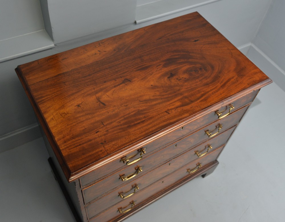 Georgian Mahogany Chest Of Drawers View X