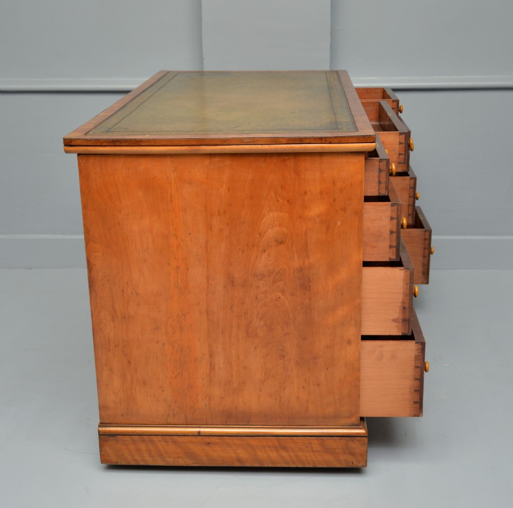 Superb Quality Victorian Satinwood Pedestal Desk View XI