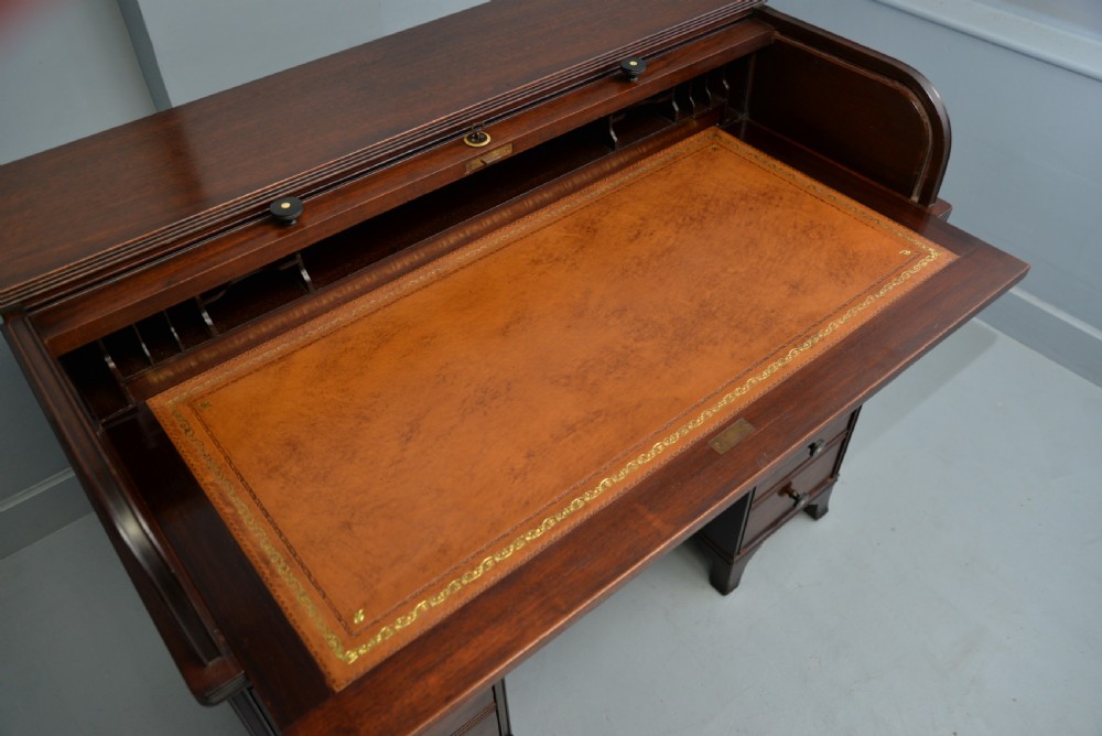 Victorian Mahogany Tambour Roll Top Cylinder Desk View XIII