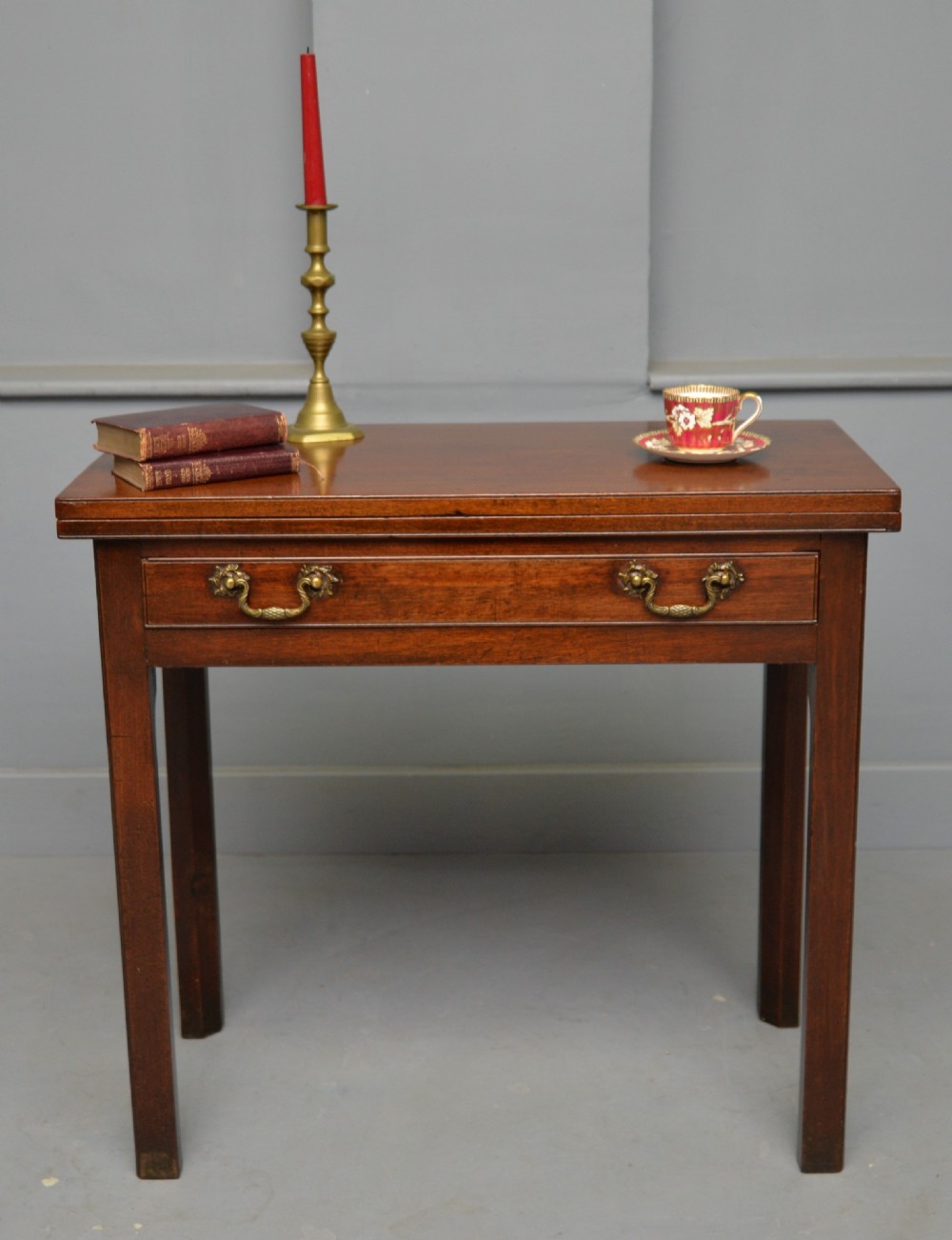Elegant Georgian Mahogany Tea Side Table View III