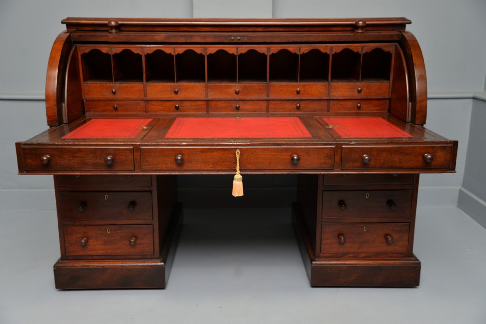 Handsome Victorian Roll-Top Mahogany Cylinder Pedestal Desk