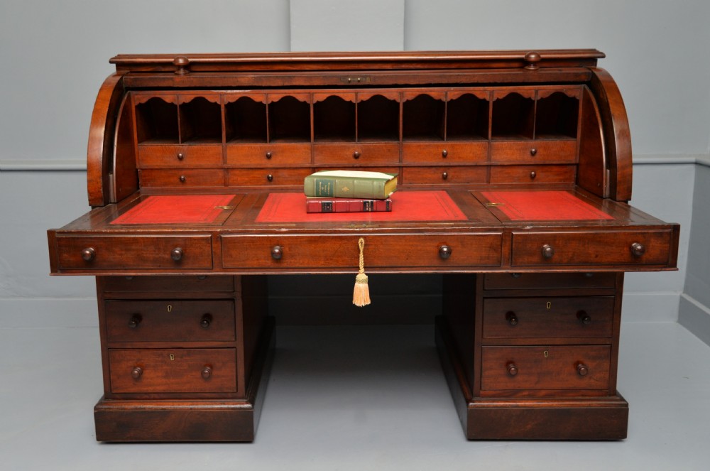 Handsome Victorian Roll-Top Mahogany Cylinder Pedestal Desk View IX