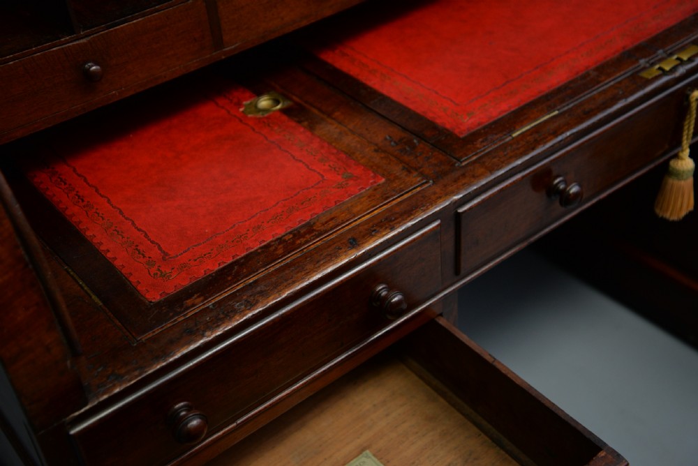 Handsome Victorian Roll-Top Mahogany Cylinder Pedestal Desk View XVI