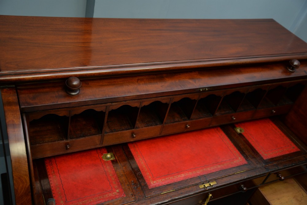 Handsome Victorian Roll-Top Mahogany Cylinder Pedestal Desk View XXIX