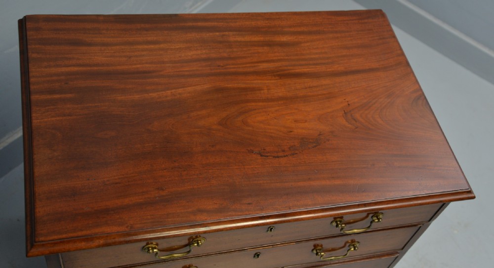 Superb Georgian Solid Mahogany Chest Of Drawers View XI