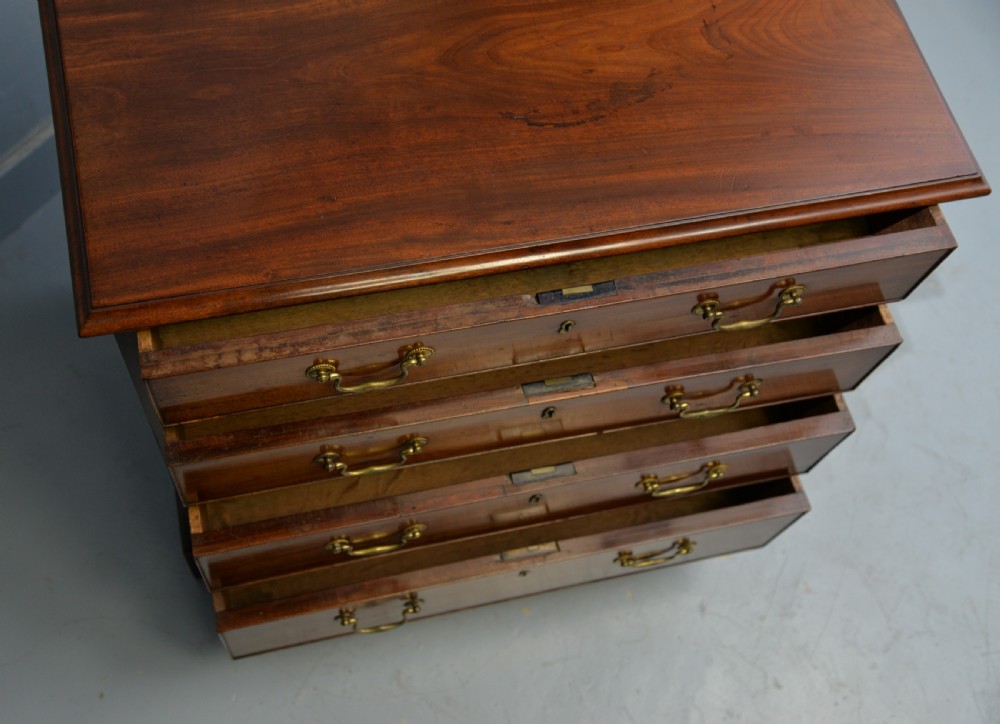 Superb Georgian Solid Mahogany Chest Of Drawers View XIII