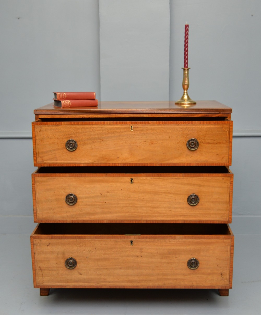 Superb George III Satinwood & Mahogany Inlaid Chest Of Drawers View II