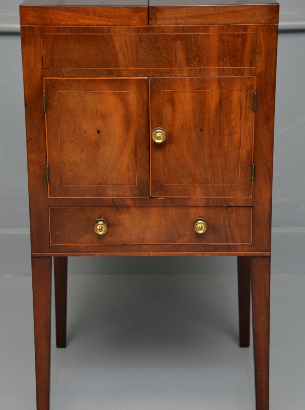Georgian Mahogany Wash-Stand Bedside Cabinet View VII