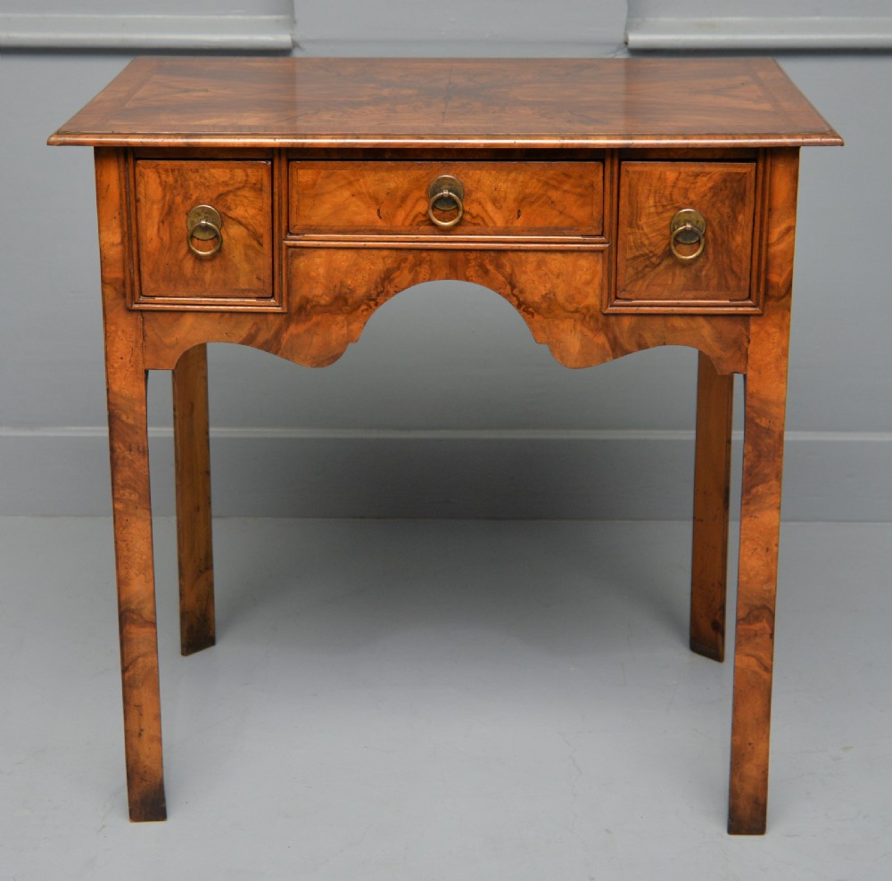 Early 18th Century Style Walnut Lowboy Side Table View XIII