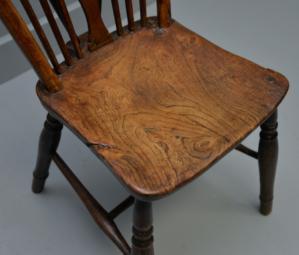 Charming Early 19th Century Elm Wheelback Windsor Chair View XI