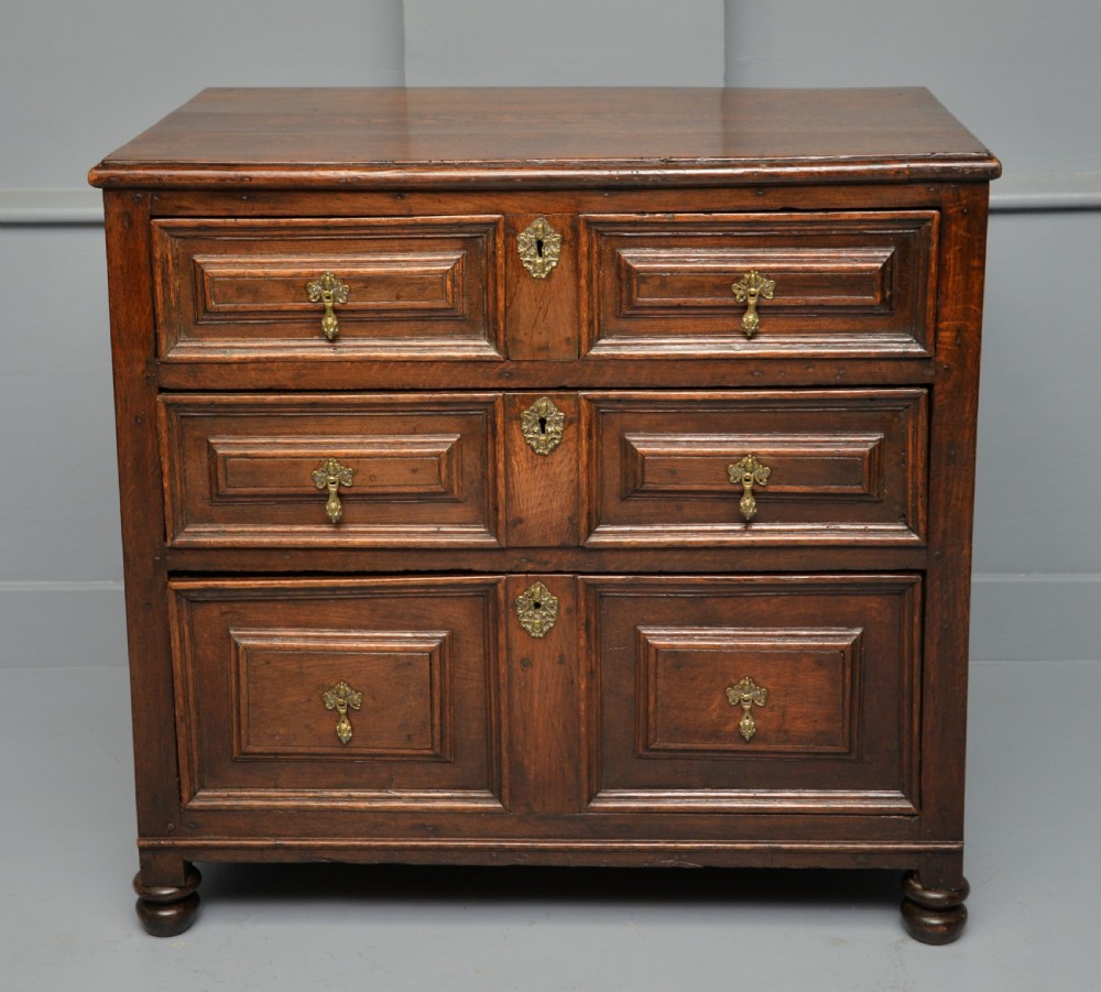 William and Mary Late 17th Century Oak Chest Of Drawers View II