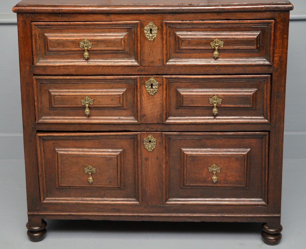 William and Mary Late 17th Century Oak Chest Of Drawers View III