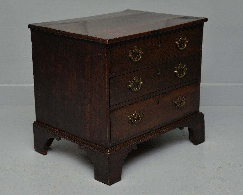 Charming Small Georgian Mahogany Chest Of Drawers View VI