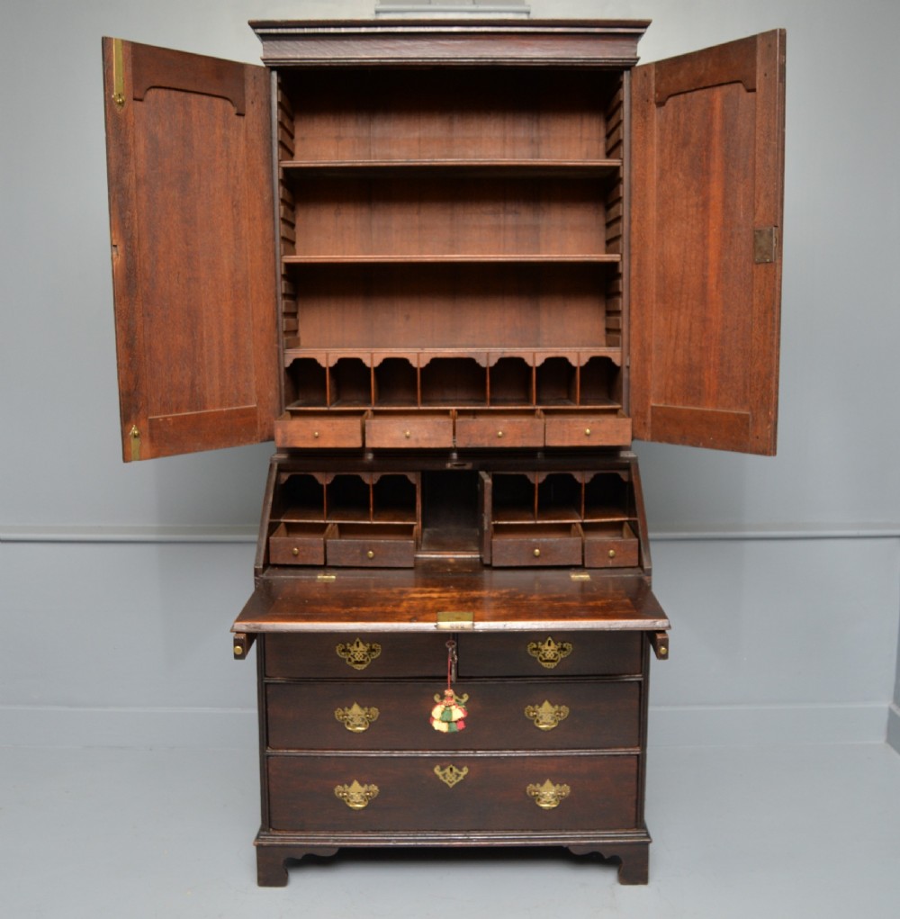 Early 18th Century Solid Oak Bureau Bookcase Cabinet View XI