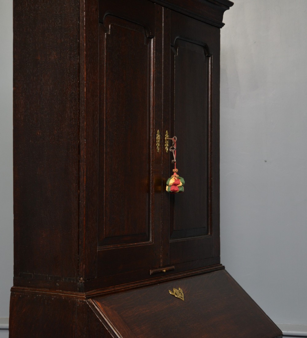 Early 18th Century Solid Oak Bureau Bookcase Cabinet View XXIII