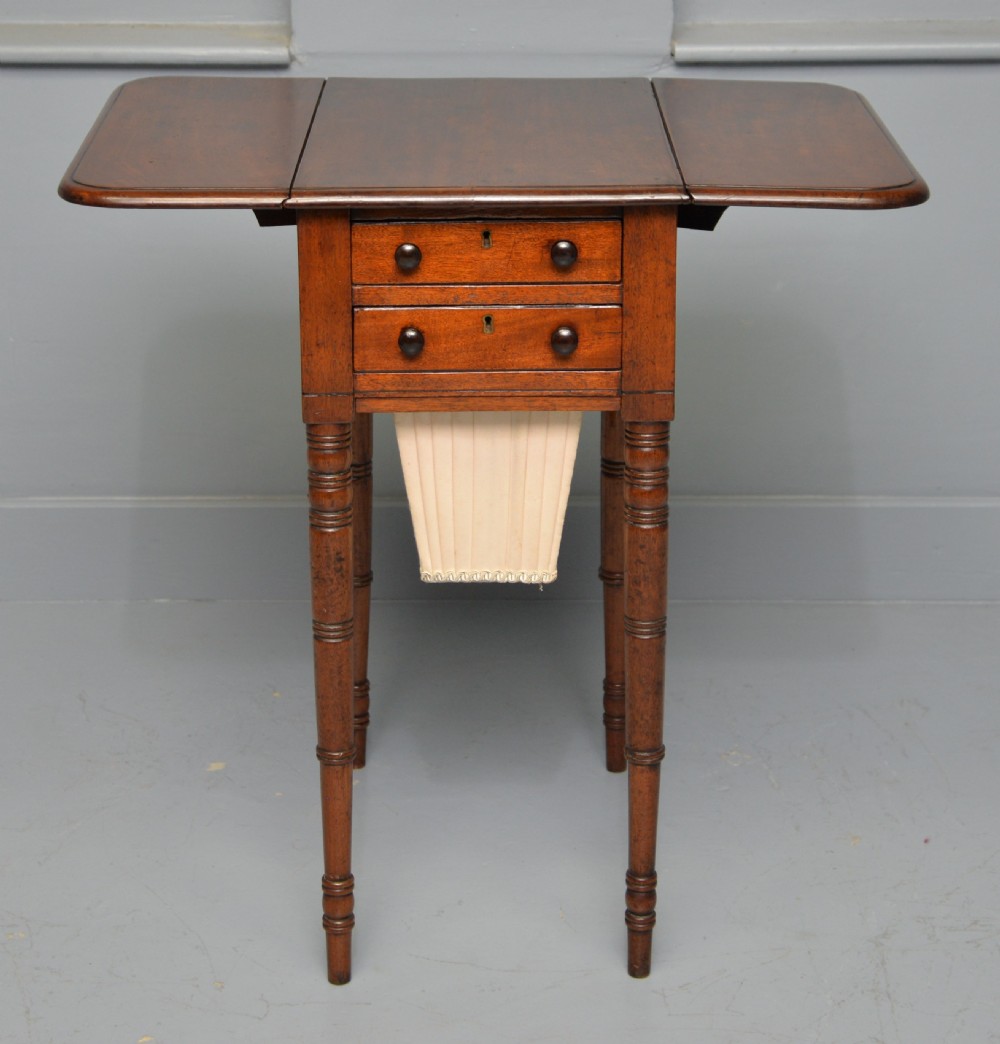 Elegant Regency Mahogany Pembroke Work Sewing Side Lamp Table