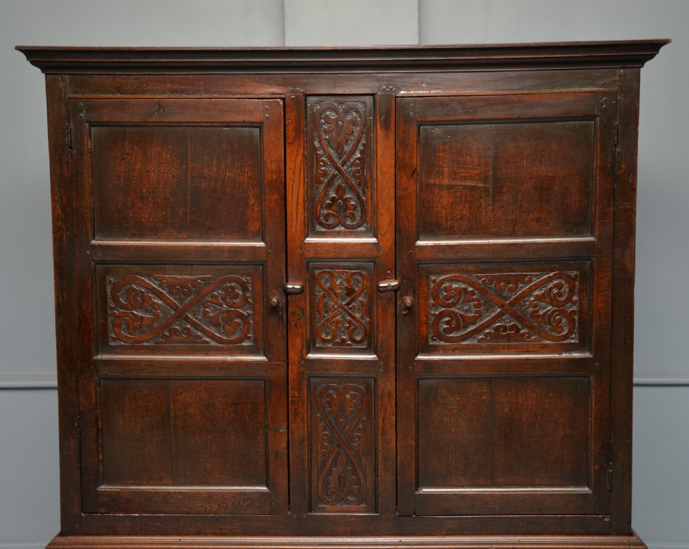 Charming 17th Century Oak Two Part Livery Cupboard / Wardrobe View III
