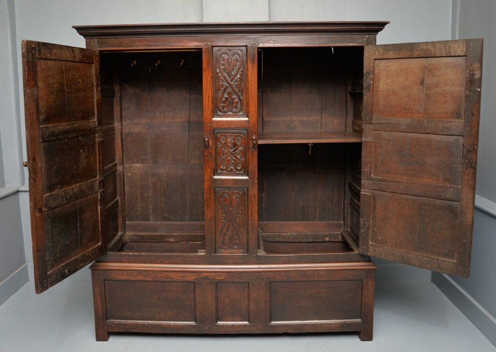 Charming 17th Century Oak Two Part Livery Cupboard / Wardrobe View IX