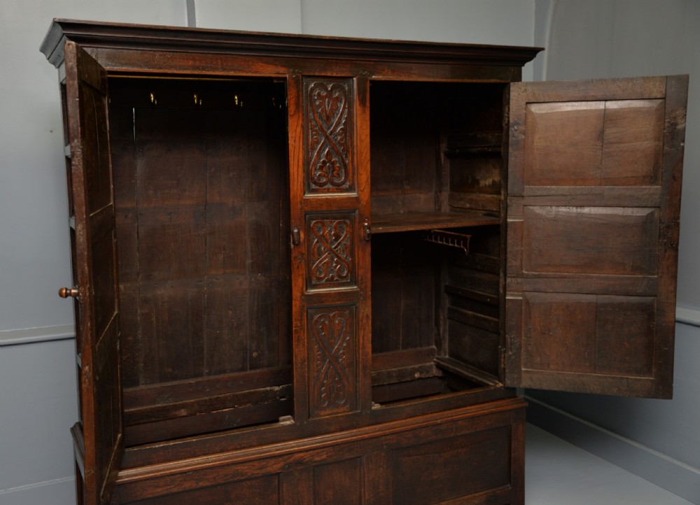 Charming 17th Century Oak Two Part Livery Cupboard / Wardrobe View XI