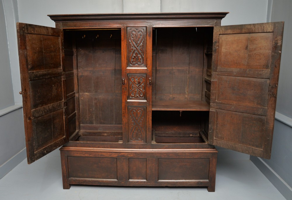 Charming 17th Century Oak Two Part Livery Cupboard / Wardrobe View XIII