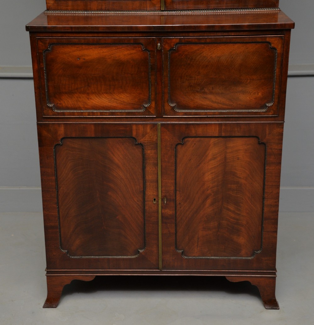 Small and Elegant Regency Mahogany Secretaire Bookcase Cabinet  View VIII