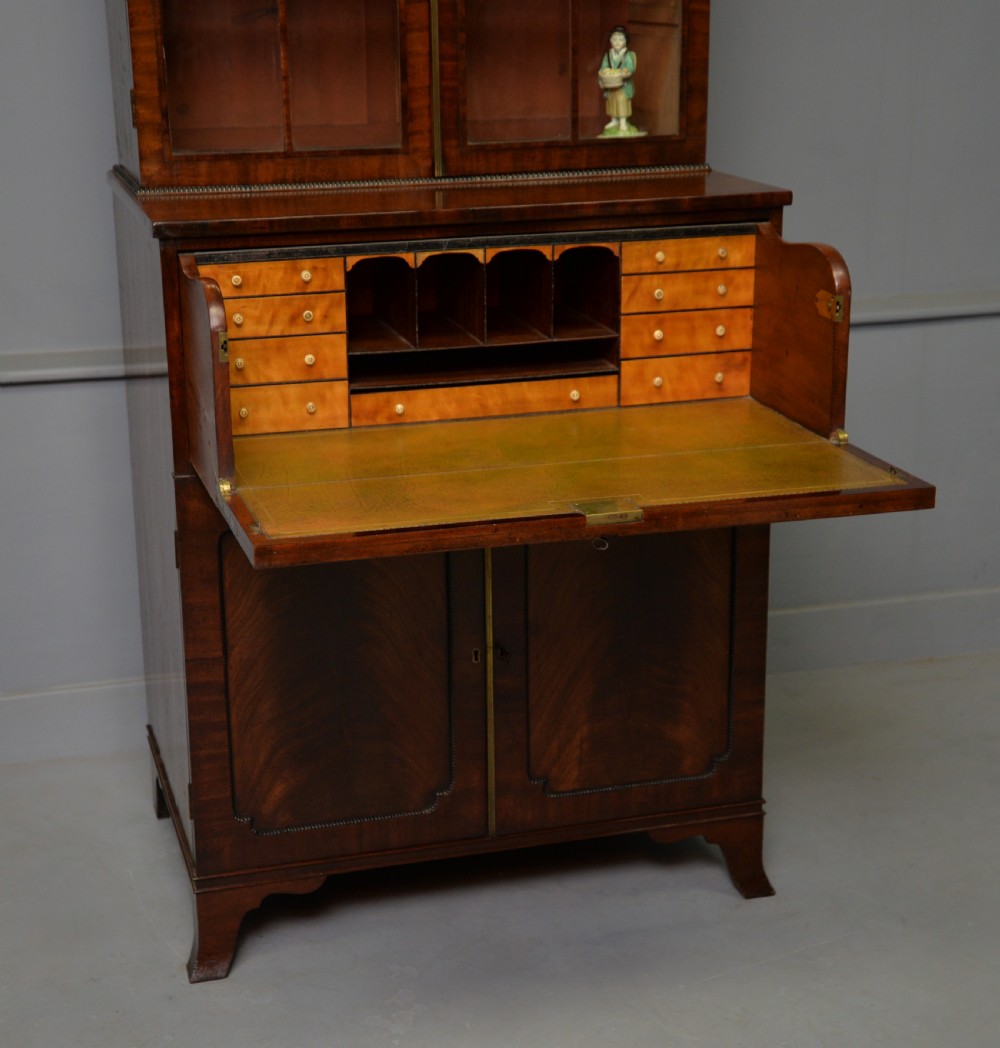 Small and Elegant Regency Mahogany Secretaire Bookcase Cabinet  View XV