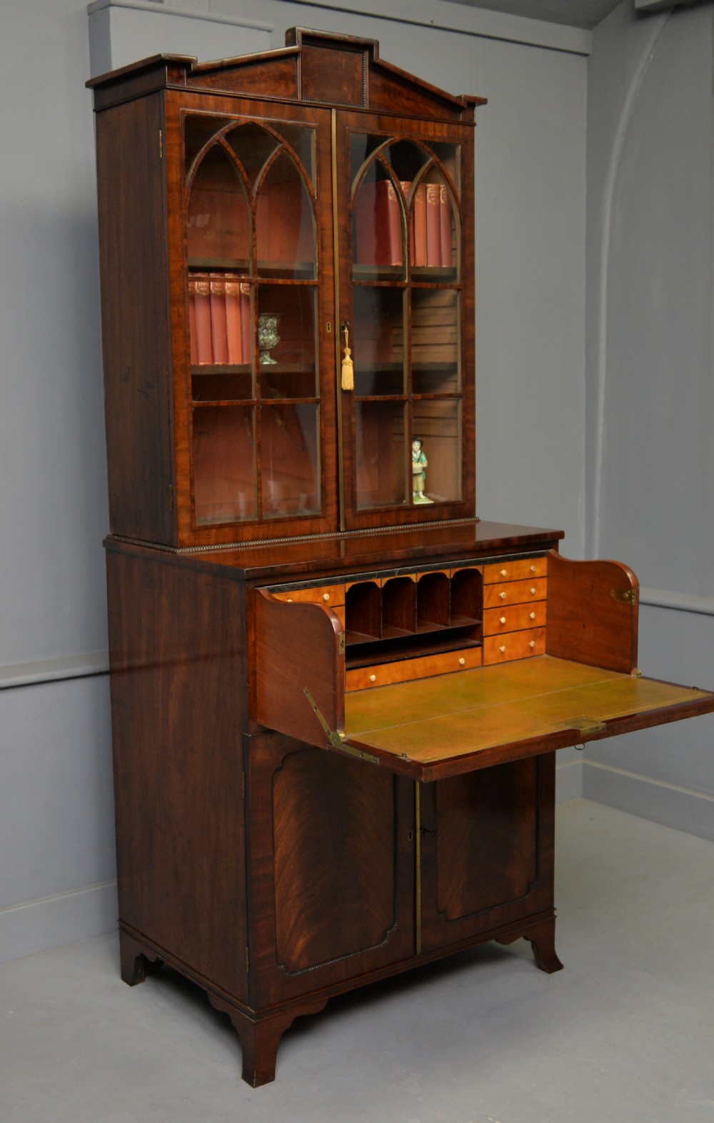 Small and Elegant Regency Mahogany Secretaire Bookcase Cabinet  View XVI