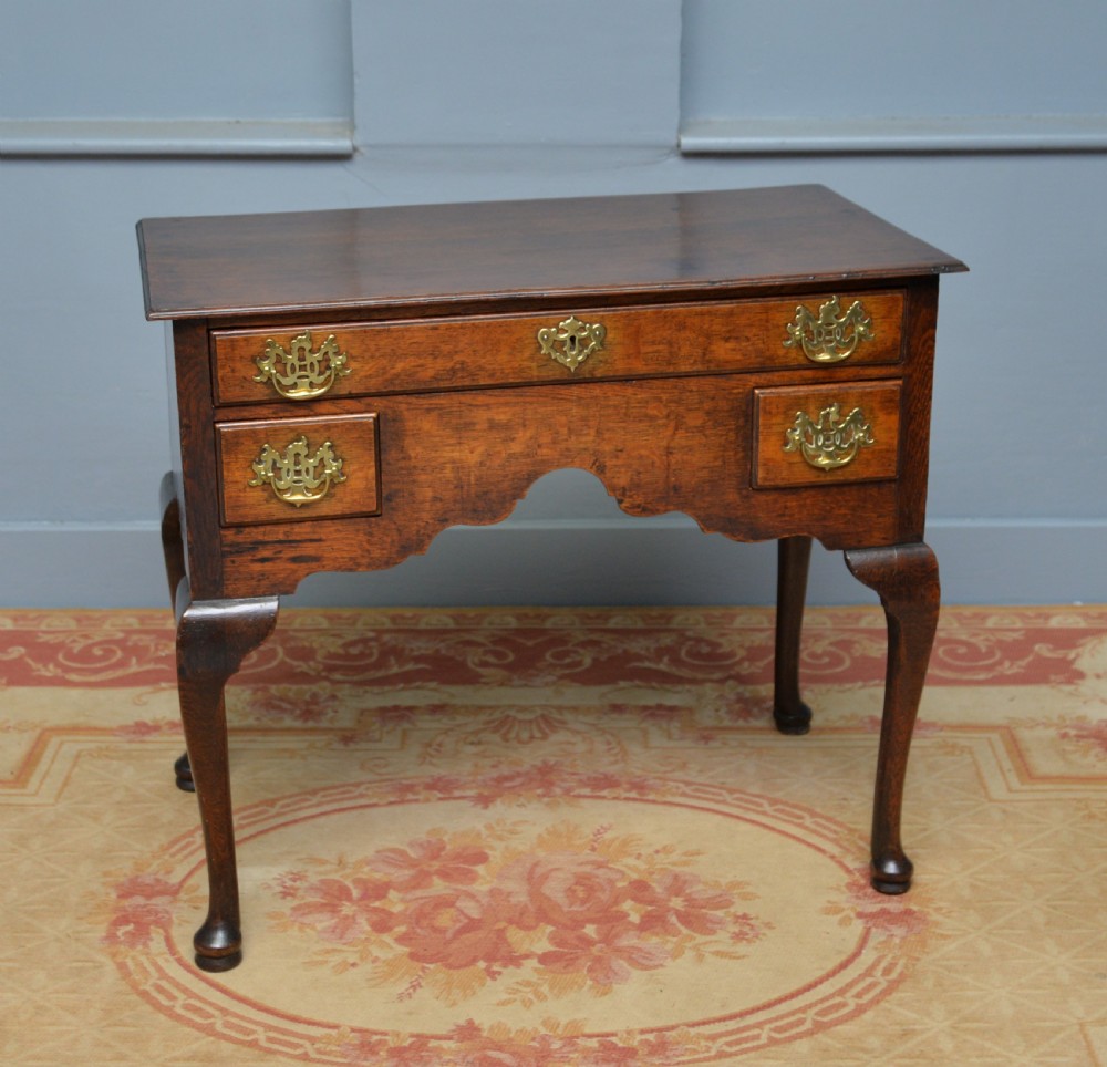 18th Century Georgian Oak Lowboy Side / Dressing Table View XVI