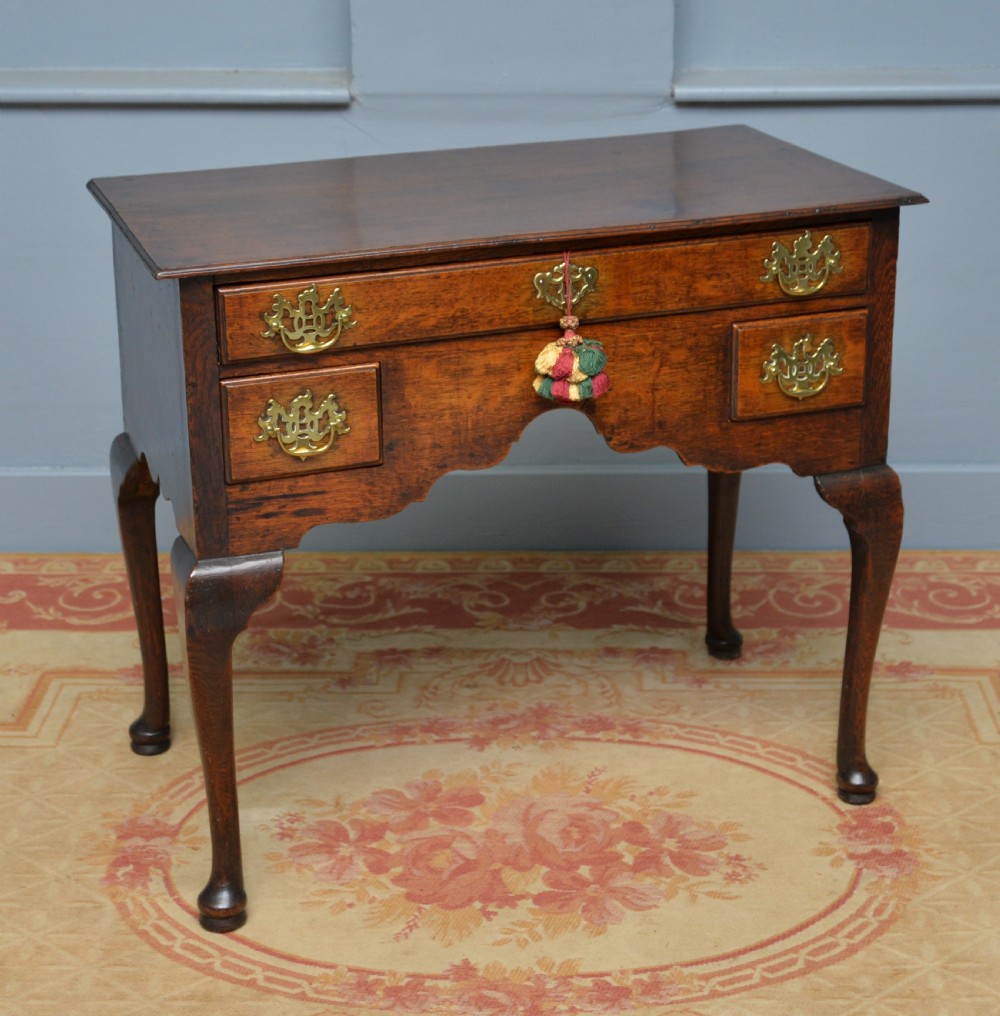 18th Century Georgian Oak Lowboy Side / Dressing Table View XVII