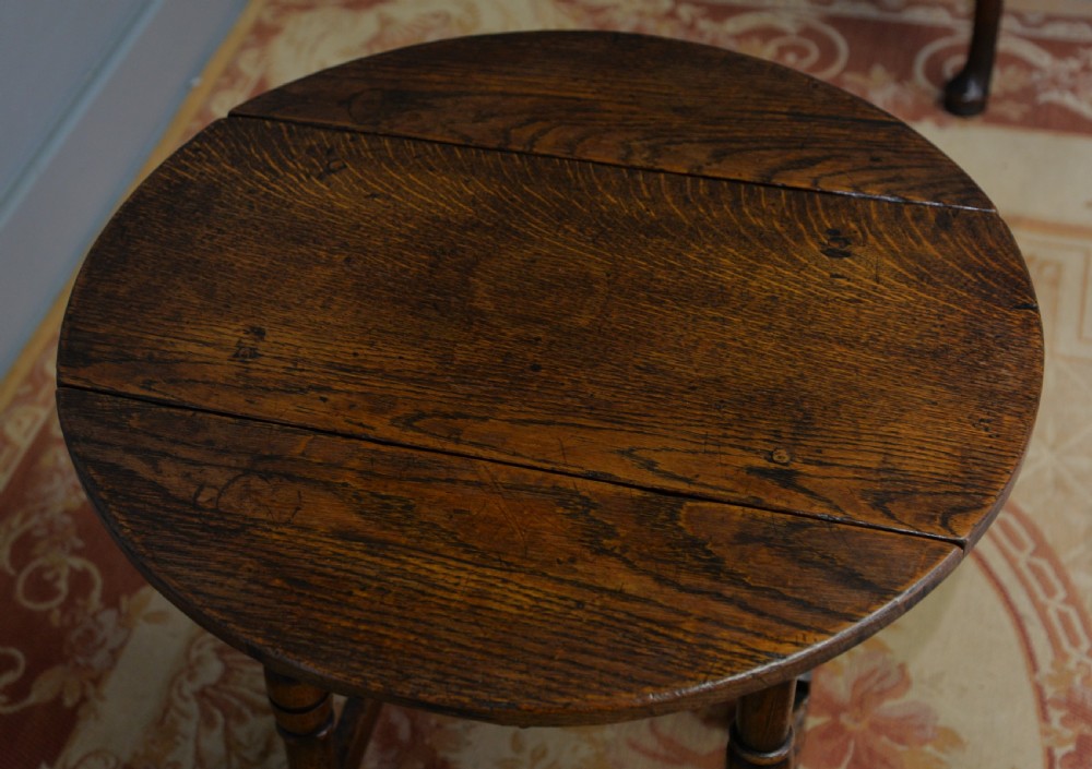 Antique 17th Century Style Oak Drop-Leaf Side Occasional Table View XVIII