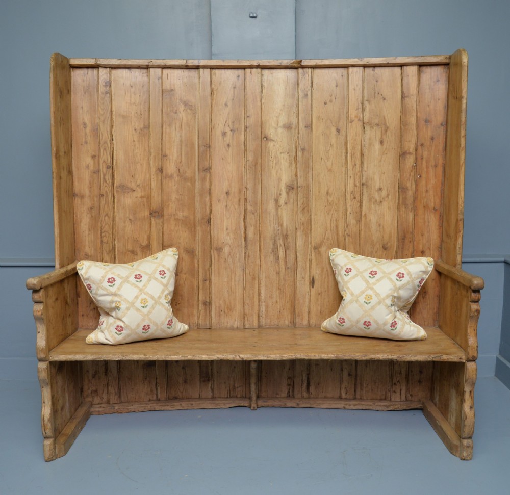Charming 19th Century Stripped Pine Settle View II