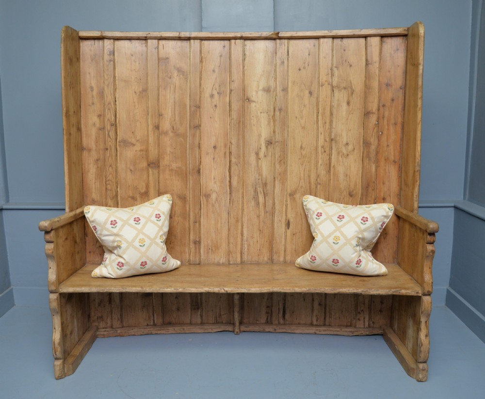 Charming 19th Century Stripped Pine Settle View VI