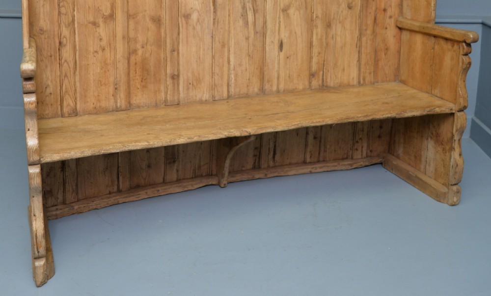 Charming 19th Century Stripped Pine Settle View XI