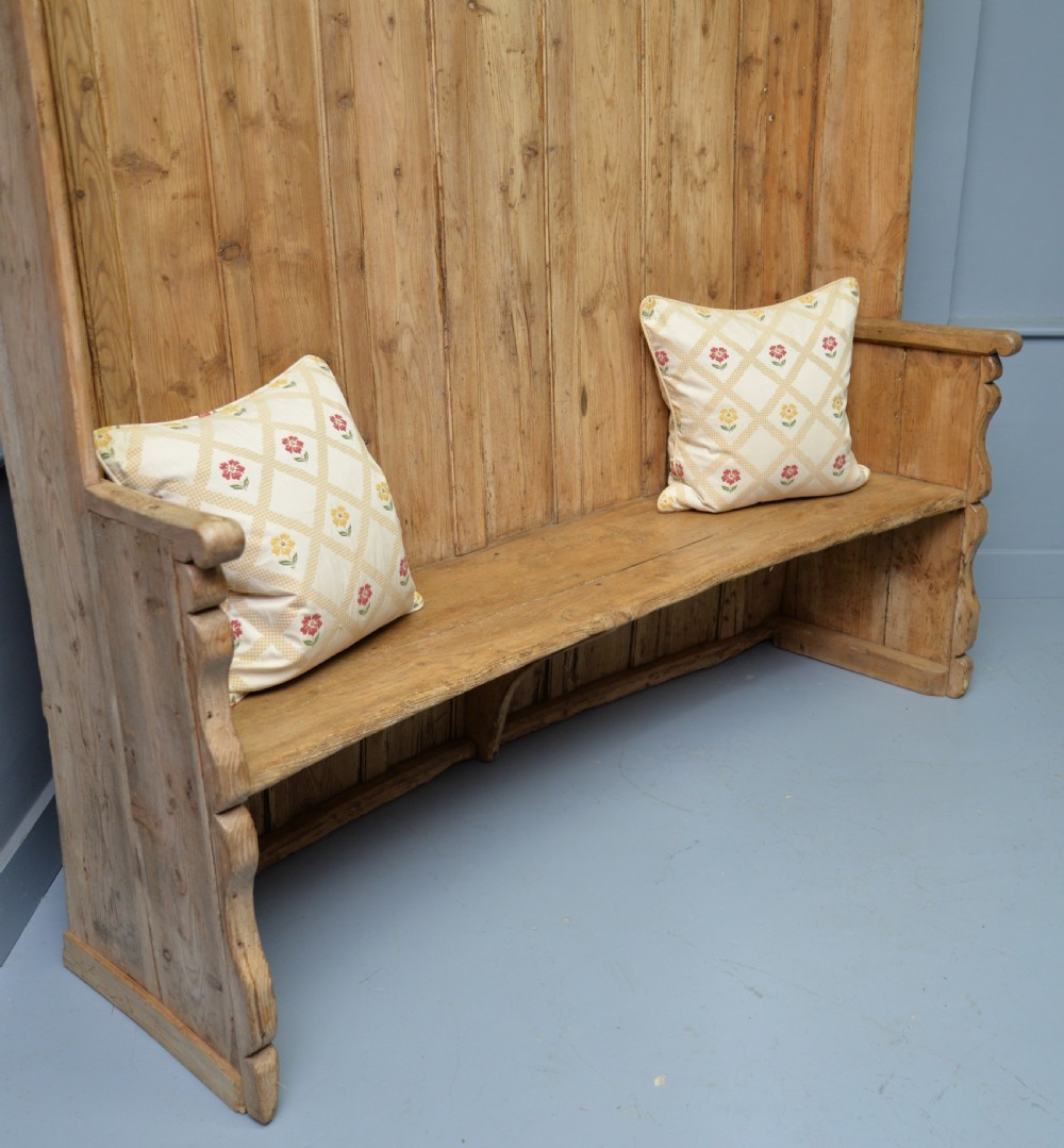 Charming 19th Century Stripped Pine Settle View XXII