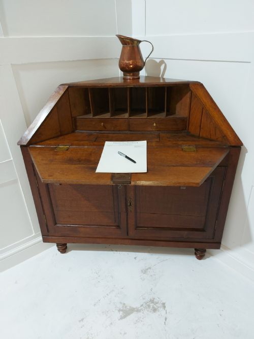 RARE GEORGE I OAK CORNER BUREAU C172030 - ADDITIONAL PHOTO 7