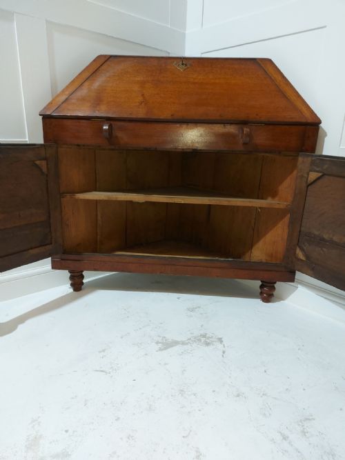 RARE GEORGE I OAK CORNER BUREAU C172030 - ADDITIONAL PHOTO 12