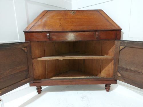 RARE GEORGE I OAK CORNER BUREAU C172030 - ADDITIONAL PHOTO 13