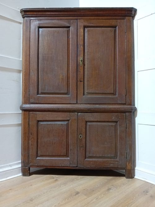 ANTIQUE GEORGE II OAK FREE STANDING CORNER CUPBOARD C174060 - ADDITIONAL PHOTO 1