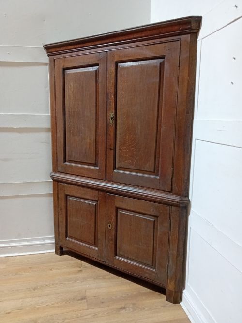 ANTIQUE GEORGE II OAK FREE STANDING CORNER CUPBOARD C174060 - ADDITIONAL PHOTO 3