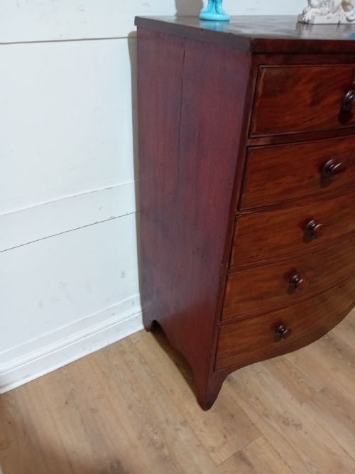 ANTIQUE GEORGIAN MAHOGANY BOW FRONT CHEST OF DRAWERS C182030 - ADDITIONAL PHOTO 5