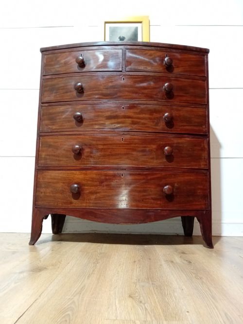 ANTIQUE GEORGIAN MAHOGANY BOW FRONT CHEST OF DRAWERS C182030 - ADDITIONAL PHOTO 11