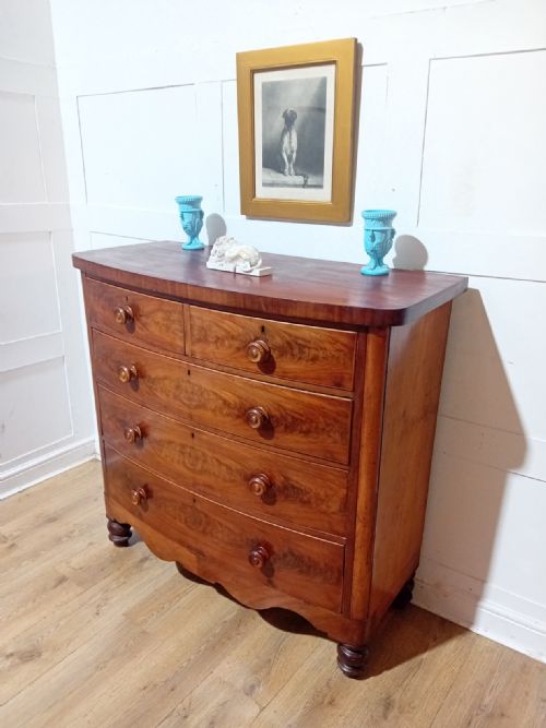 ANTIQUE VICTORIAN MAHOGANY BOW FRONT CHEST OF DRAWERS C187090 - ADDITIONAL PHOTO 1