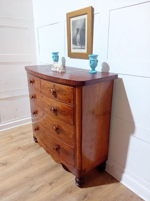 ANTIQUE VICTORIAN MAHOGANY BOW FRONT CHEST OF DRAWERS C187090 - ADDITIONAL PHOTO 3